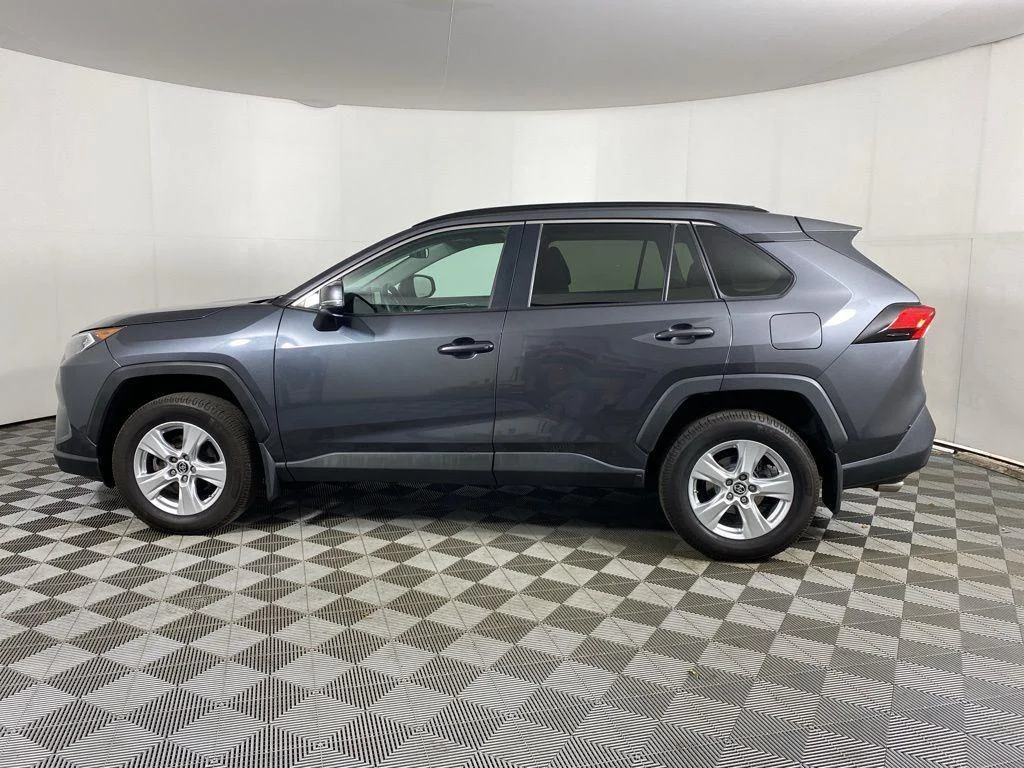 Used 2019 Magnetic Gray Metallic Toyota XLE image 12
