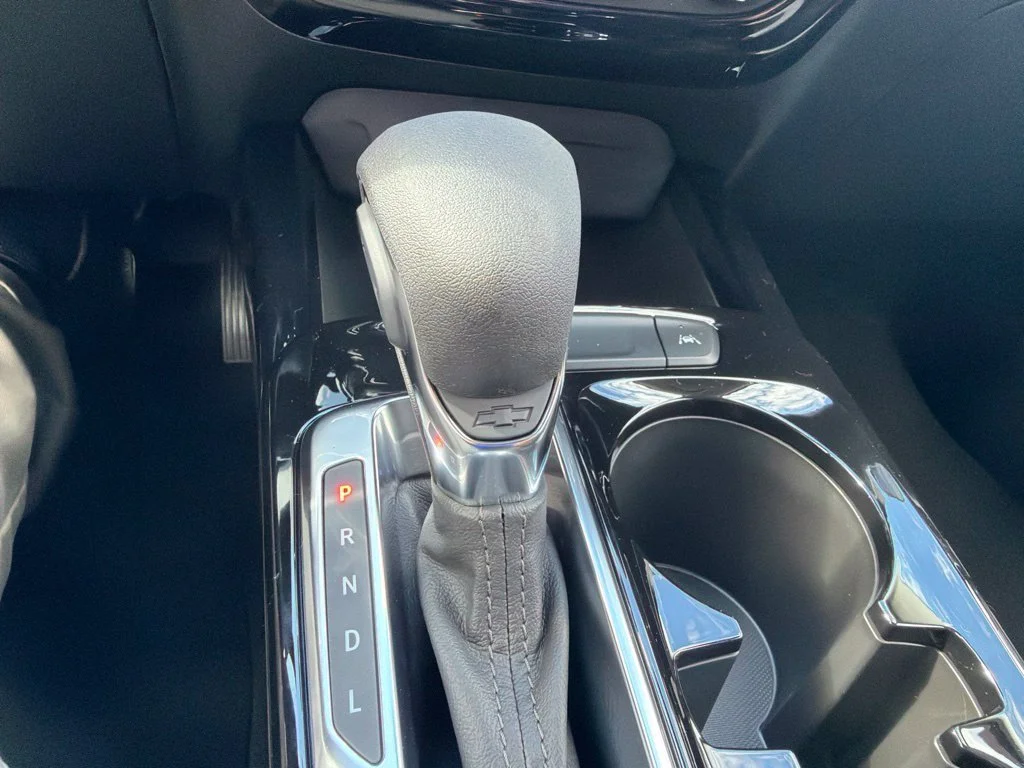 New 2026 Summit White Chevrolet LT image 20