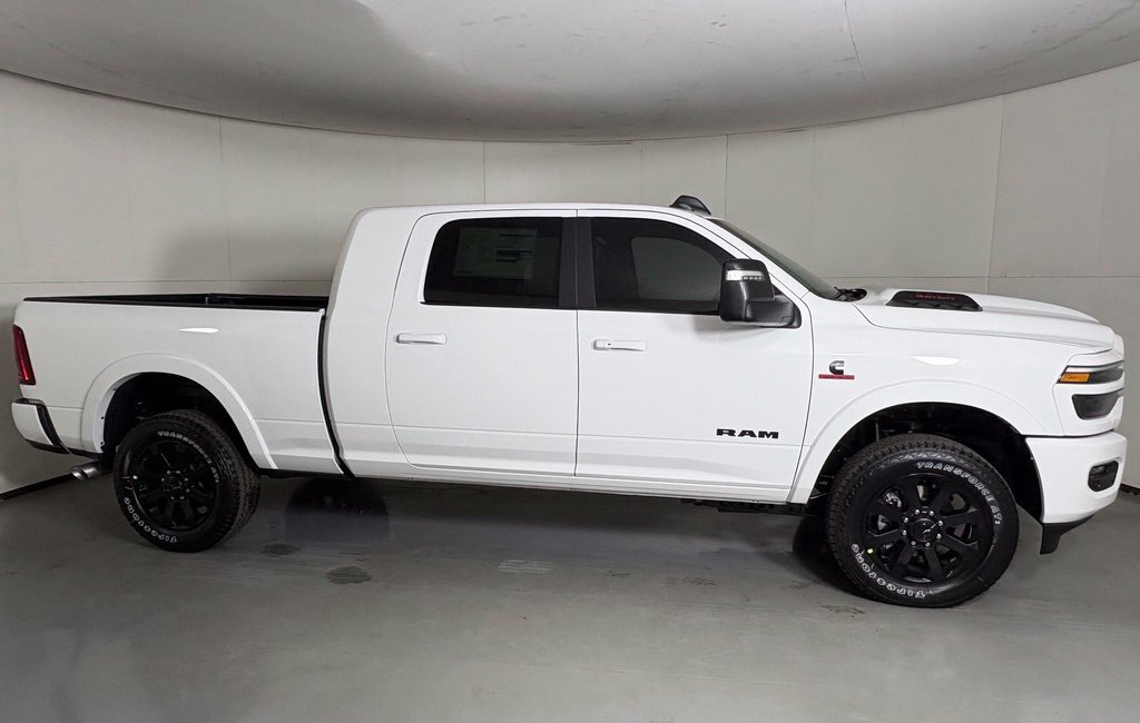 New 2027 Bright White Clear-Coat Paint RAM Laramie image 9