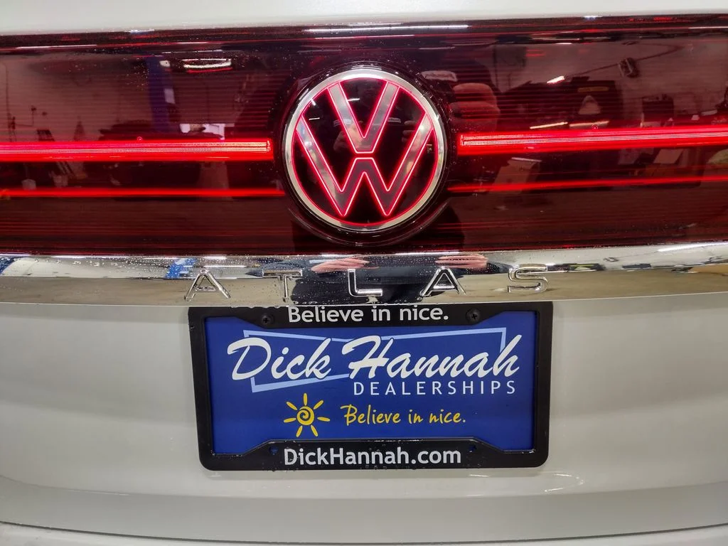 New 2026 White Volkswagen SE w/Technology image 15
