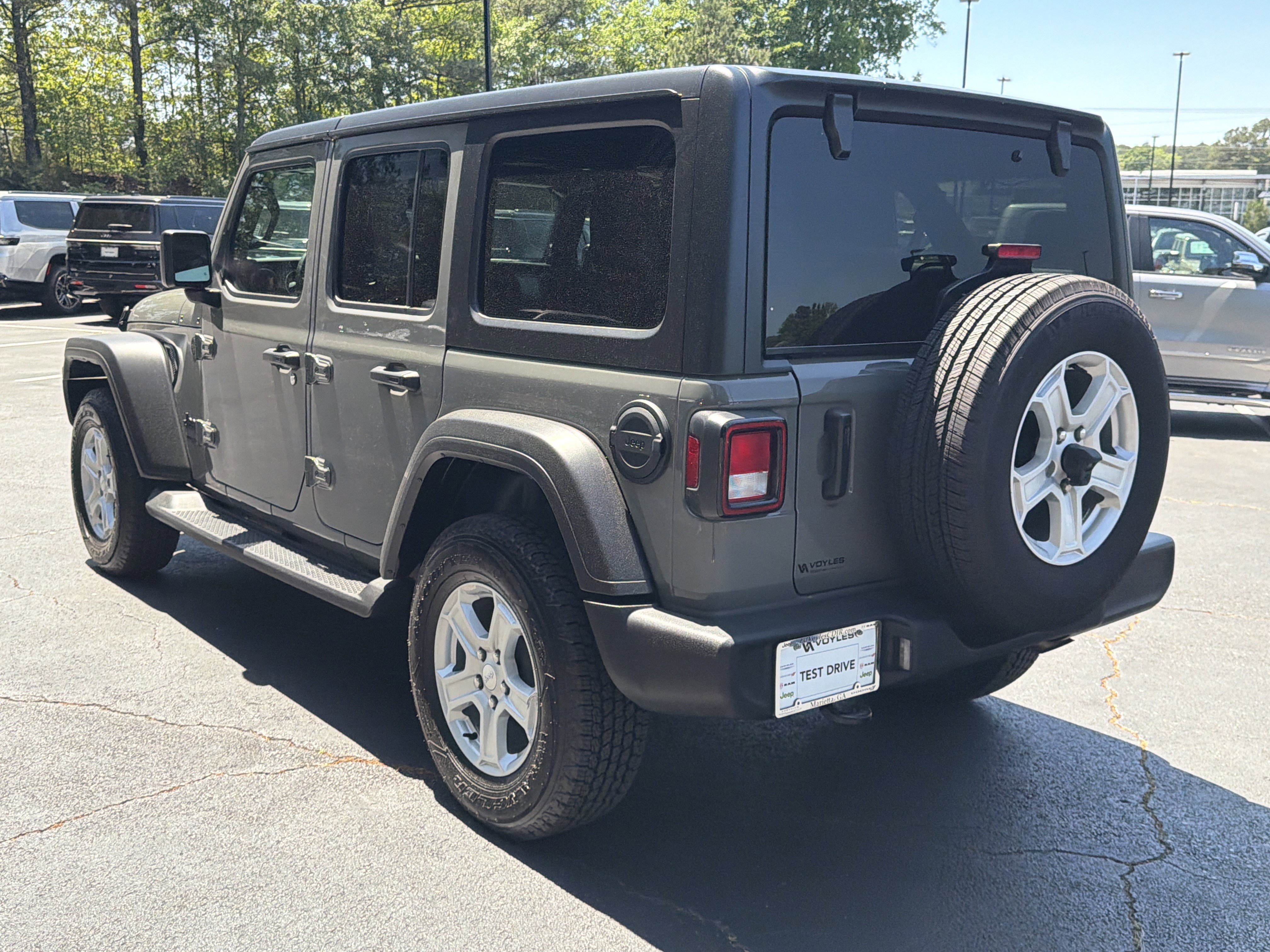 Used 2022 Sting-Gray Clearcoat Jeep Unlimited Sport S image 6
