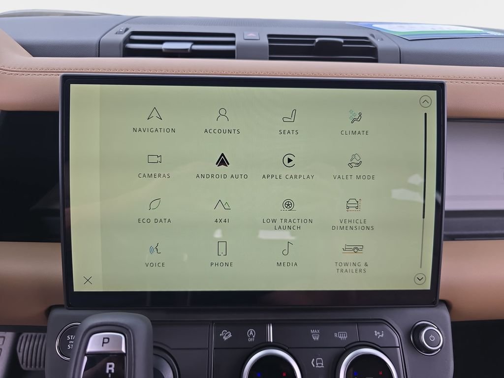 New 2026 Fuji White Land Rover X-Dynamic SE image 21