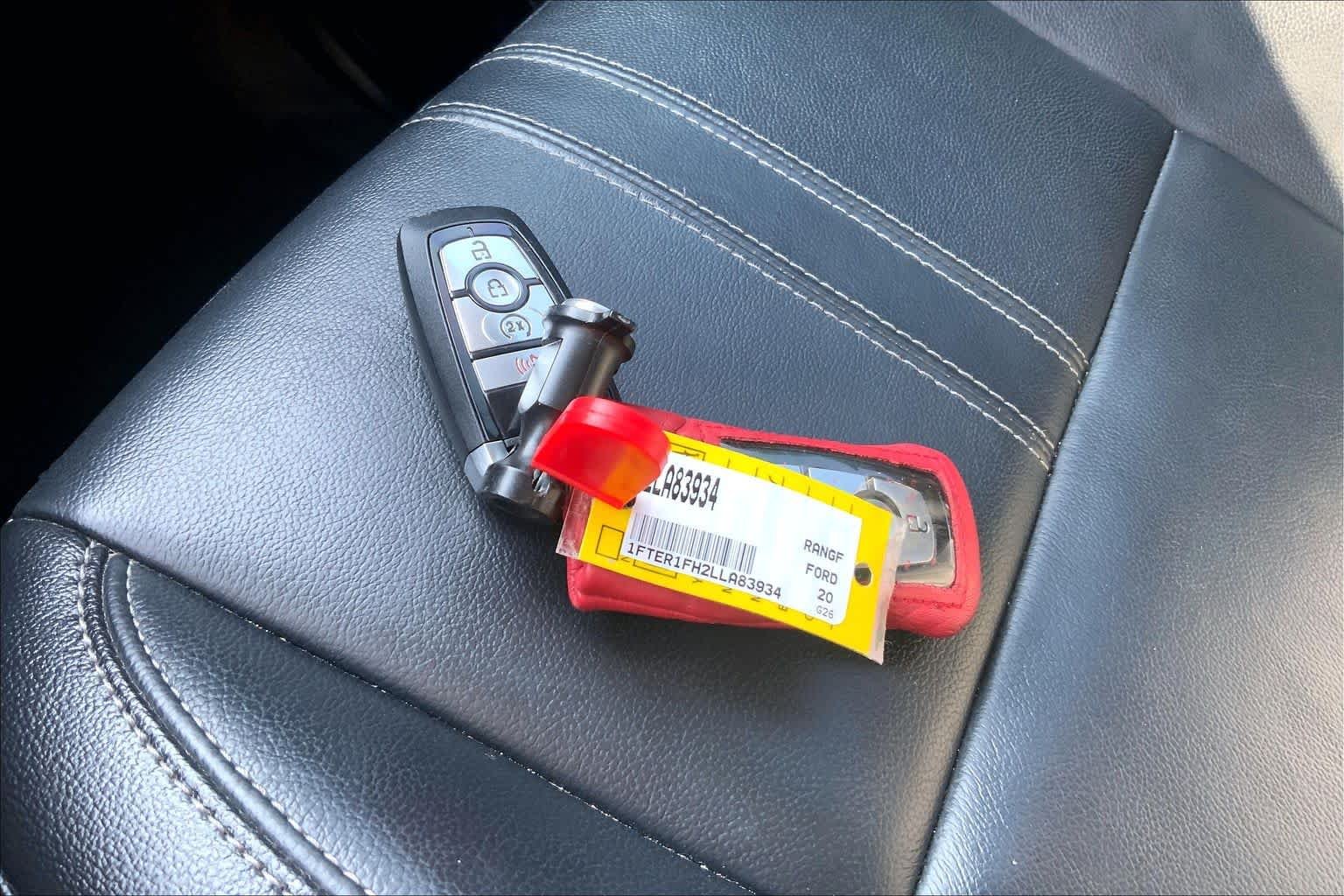 Certified Used 2020 Magnetic Metallic Ford LARIAT image 14