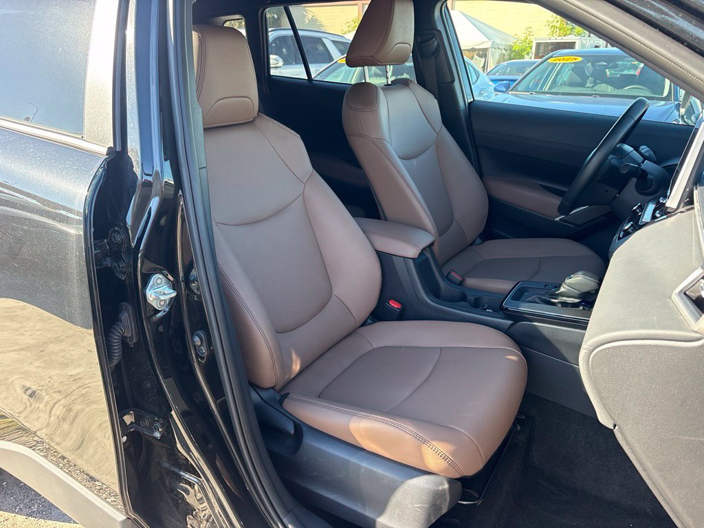 Used 2026 Black Toyota XLE image 19