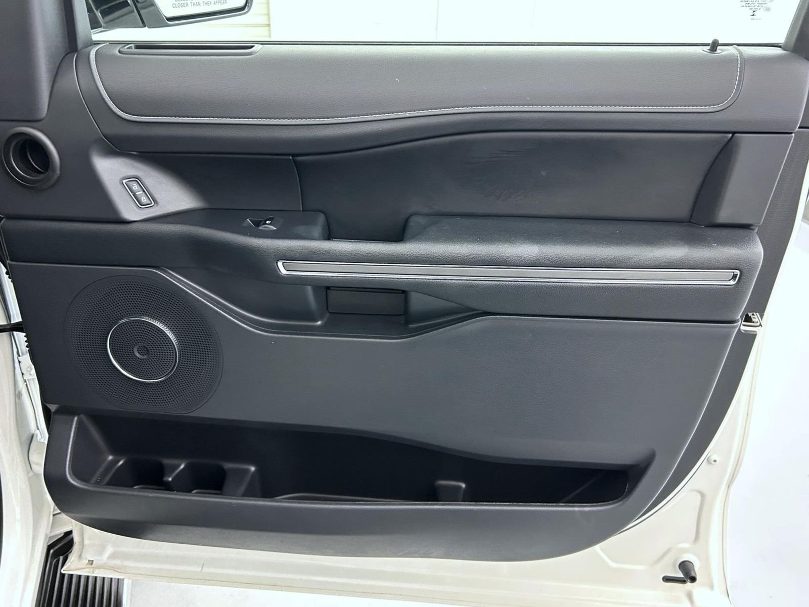 Used 2023 White Ford XLT image 16