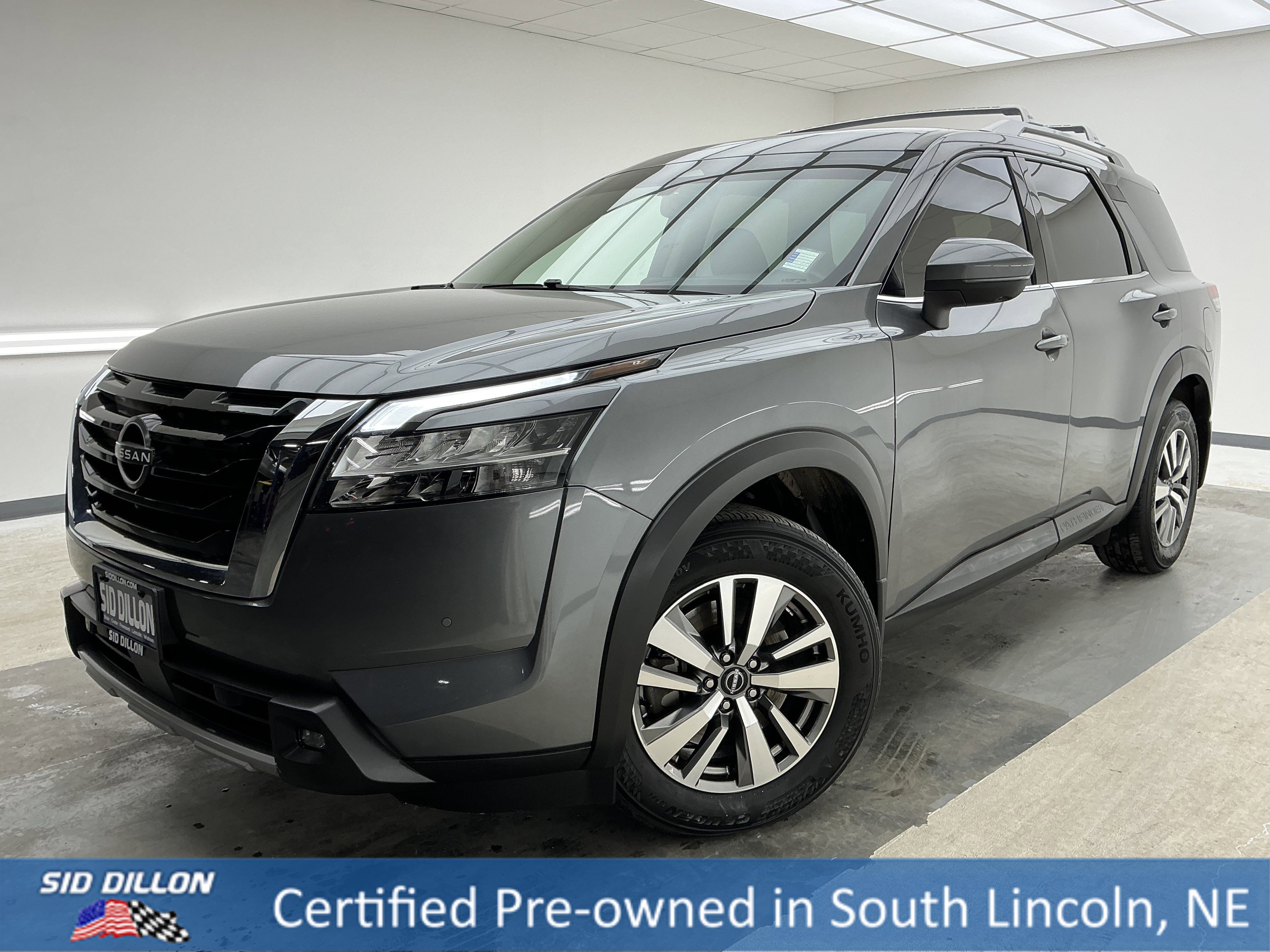 2022 Nissan Pathfinder SL 4WD