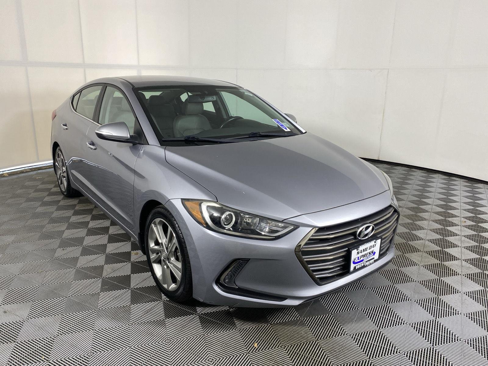 Used 2017 Shale Gray Metallic Hyundai Limited image 17