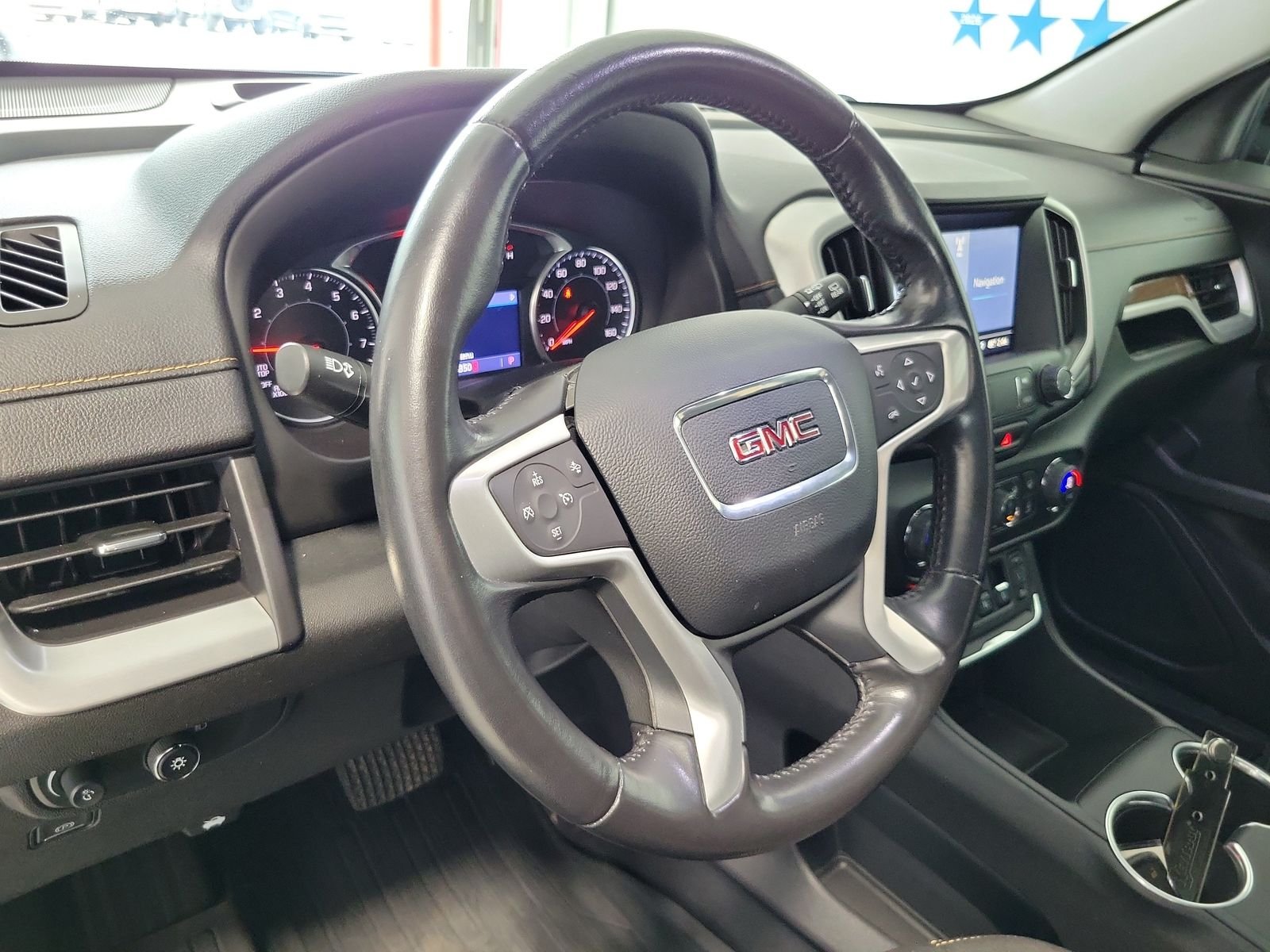 Used 2020 Black GMC SLE image 10