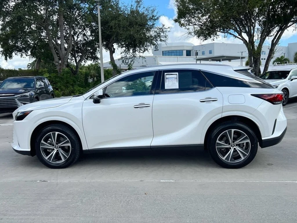 Certified Used 2025 EMINENT WHITE PEARL Lexus 350 Premium image 4