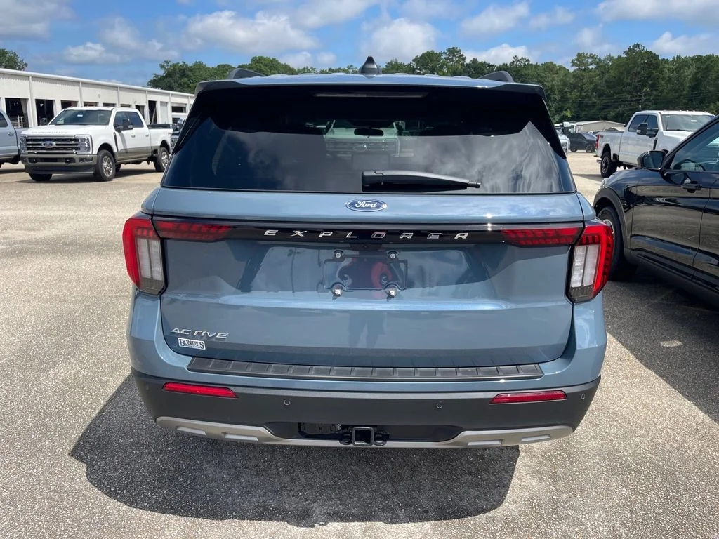 New 2026 Vapor Blue Metallic Ford Active image 10