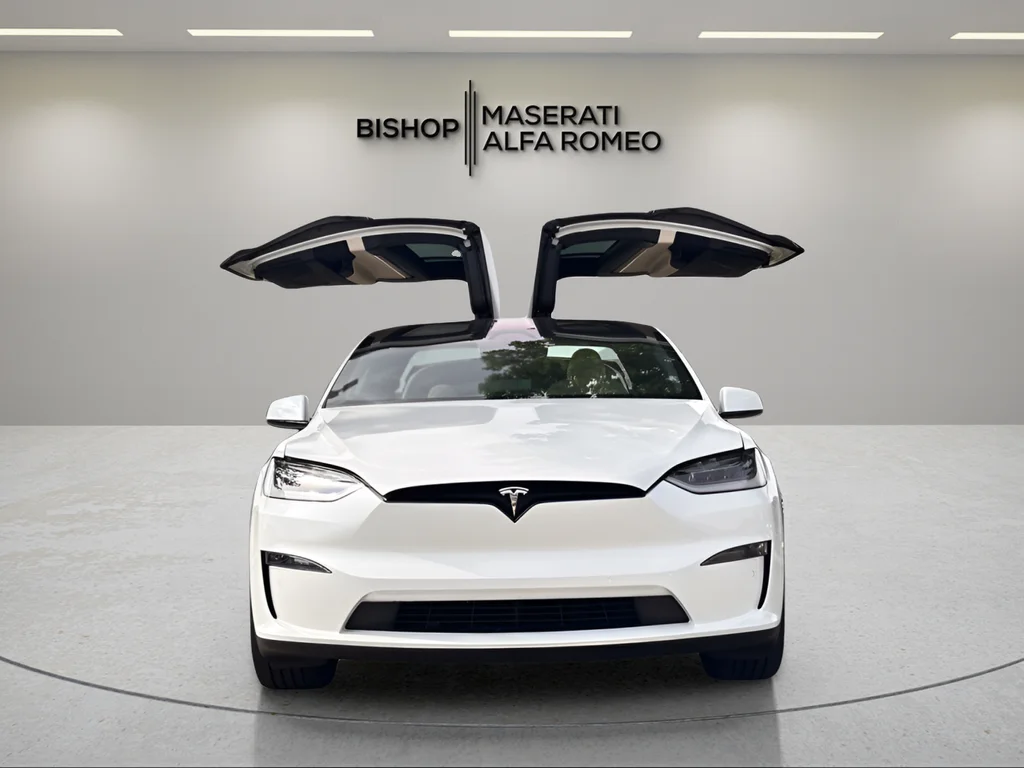 Used 2023 White Tesla Base image 5