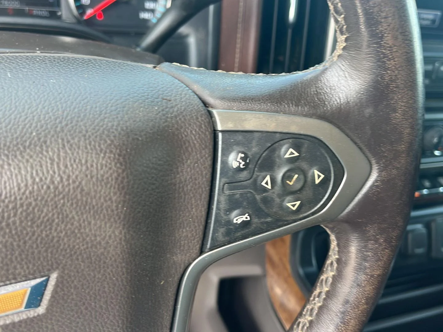 Used 2019 BLACK Chevrolet High Country image 12