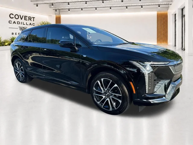 Certified Pre-Owned 2025 Cadillac OPTIQ Sport 1