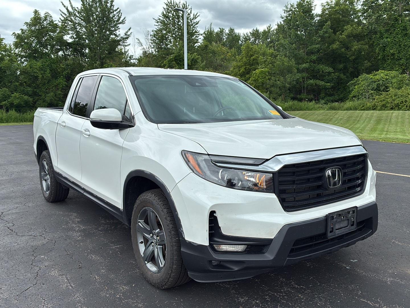 Used 2023 Platinum White Pearl Honda RTL image 16