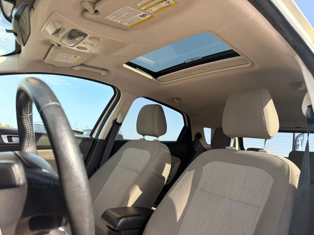 Used 2020 White Ford SE image 28