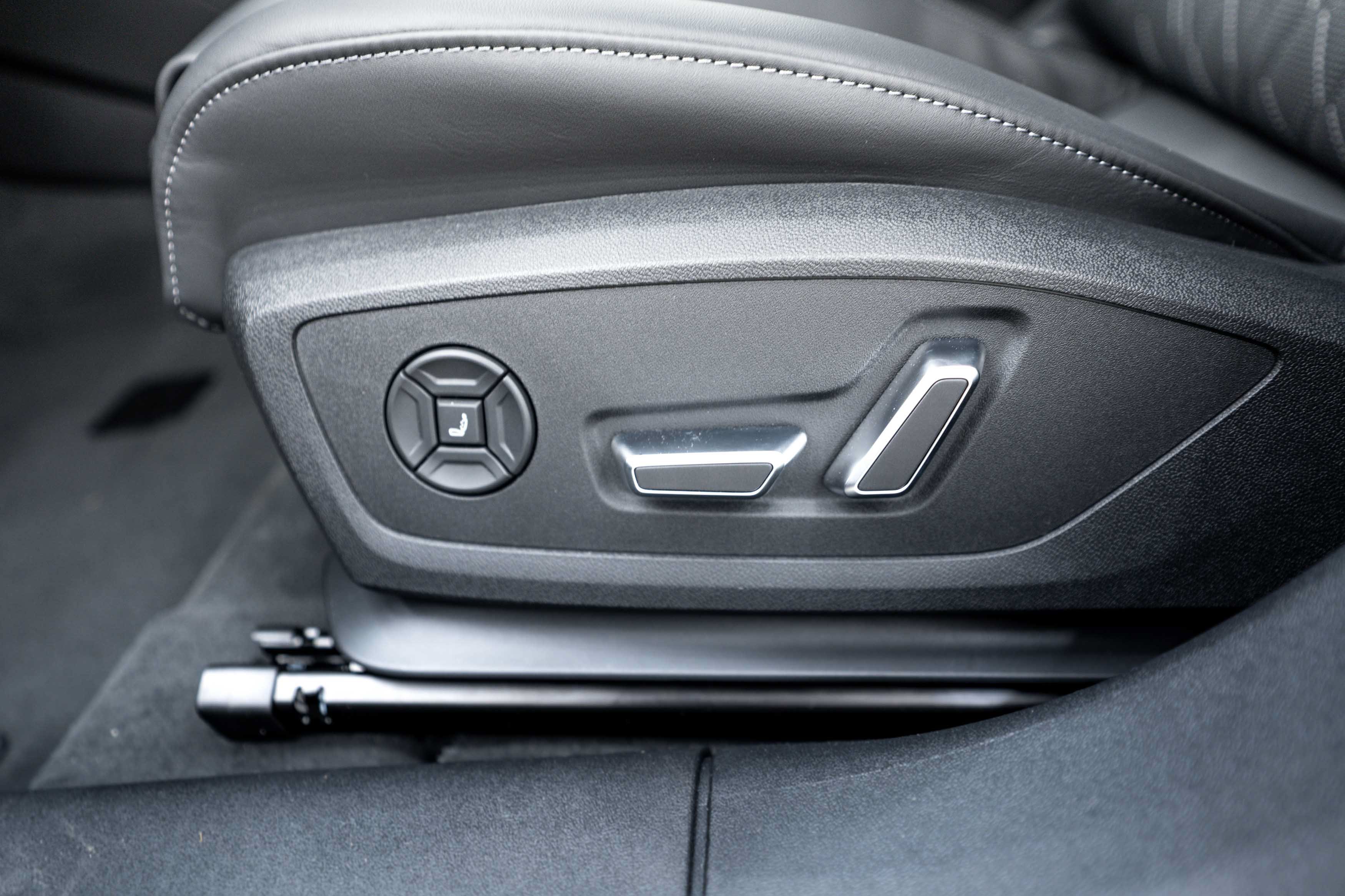New 2027 Daytona Gray Audi Premium Plus image 14