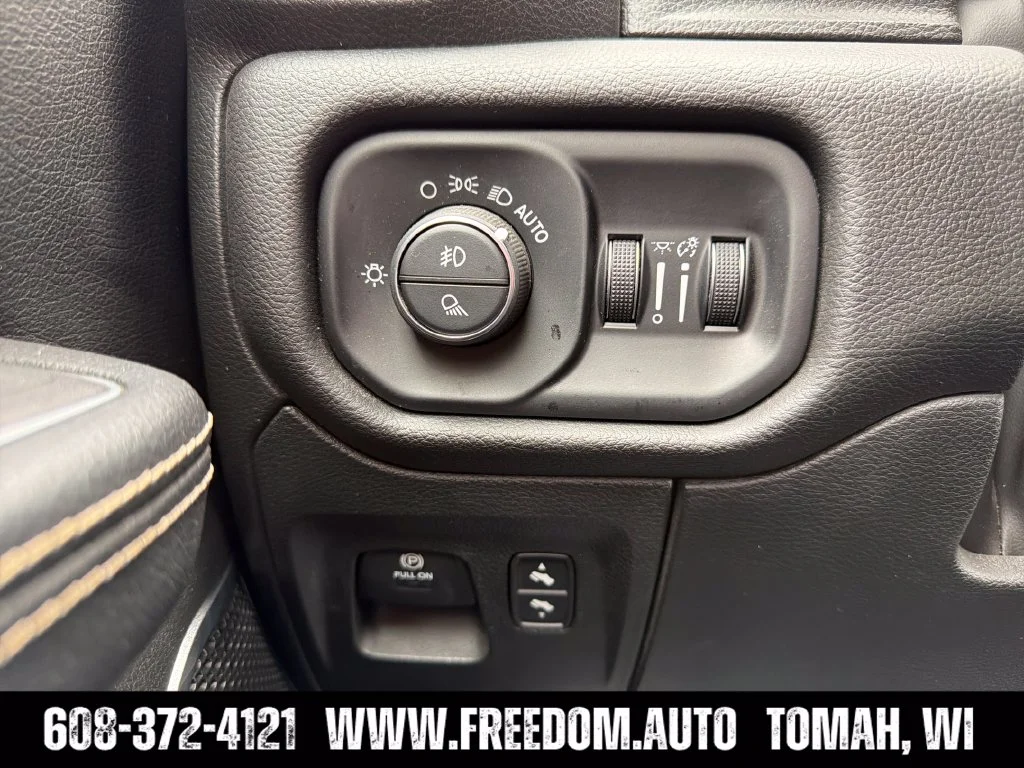 Used 2023 Billet Silver Metallic Clearcoat Ram Laramie image 24