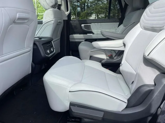 New 2026 Gray Ford Platinum image 9