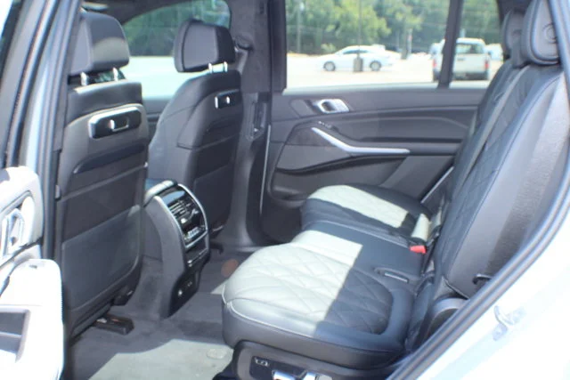 Used 2023 Brooklyn Grey Metallic BMW xDrive40i image 15