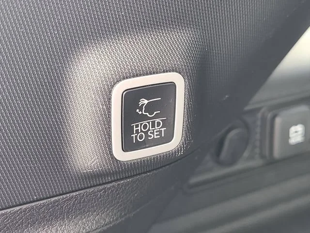 Used 2024 Gray Jeep LIMI image 6