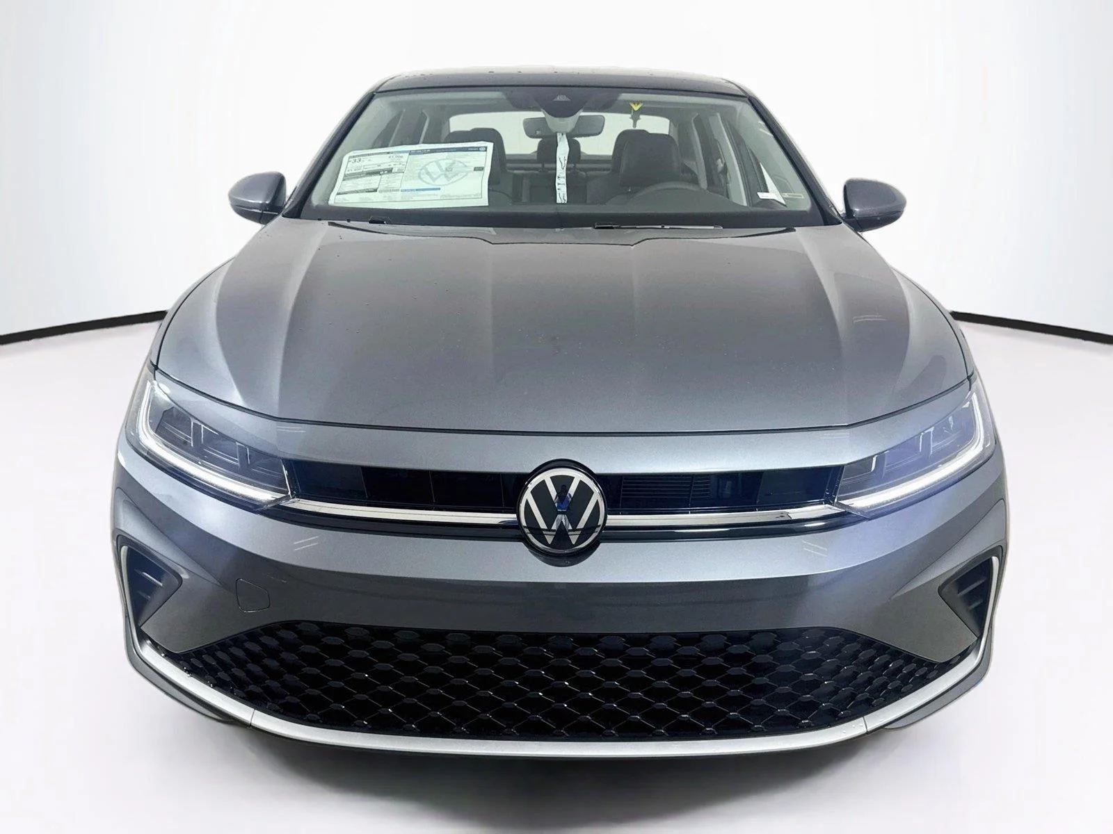 New 2027 GRAY Volkswagen SE image 4