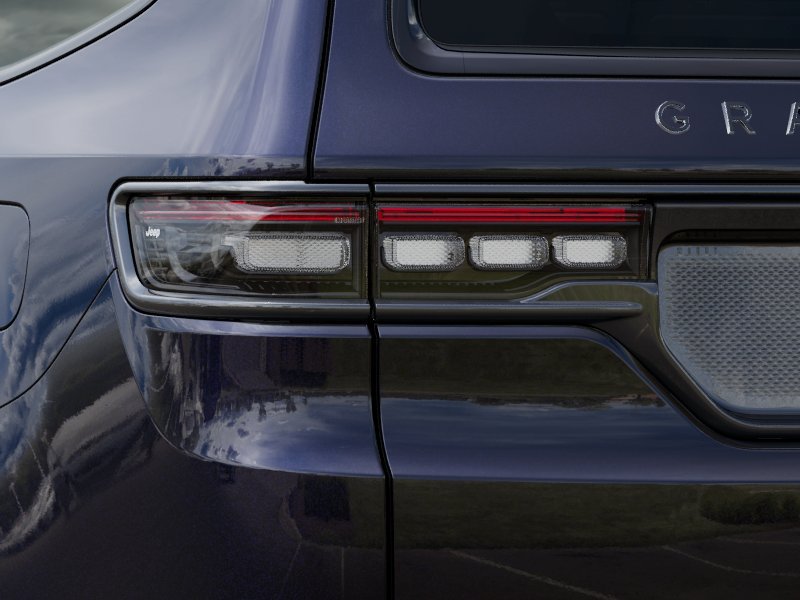 2025 Jeep Grand Wagoneer Series III - Photo 26