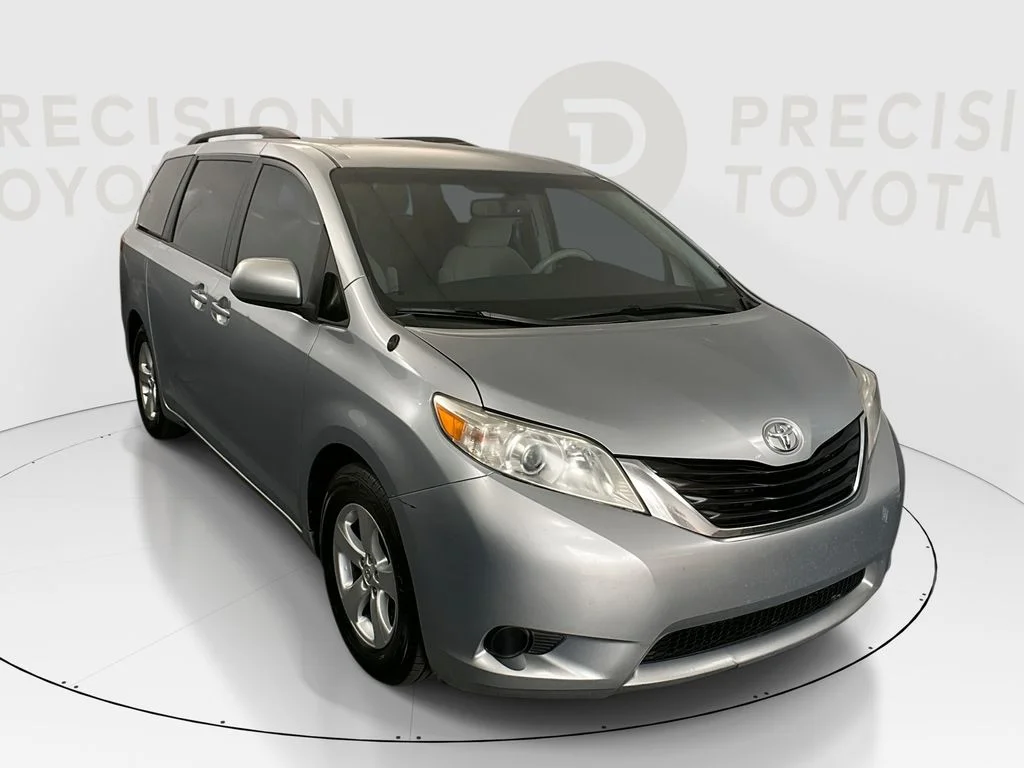 2014 Toyota Sienna LE