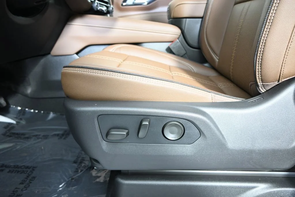 2026 Chevrolet Suburban High Country - Photo 23