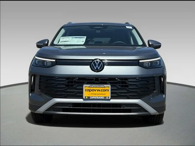 New 2026 Platinum Gray Metallic Volkswagen 2.0T SE image 2