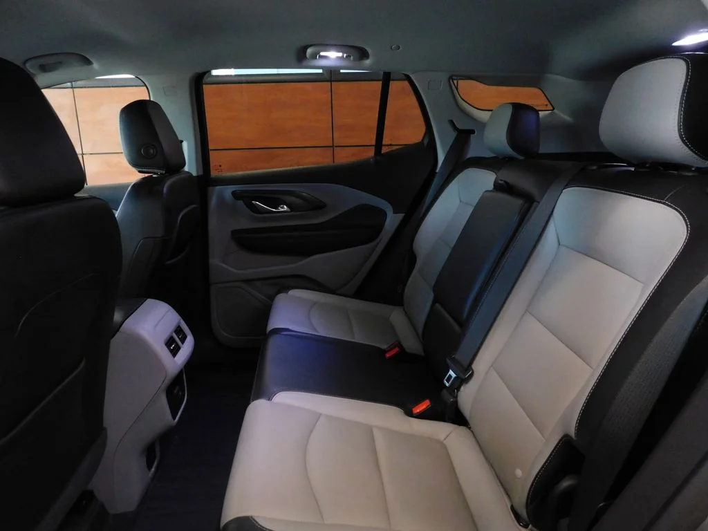 Used 2023 Sterling GMC SLT image 39