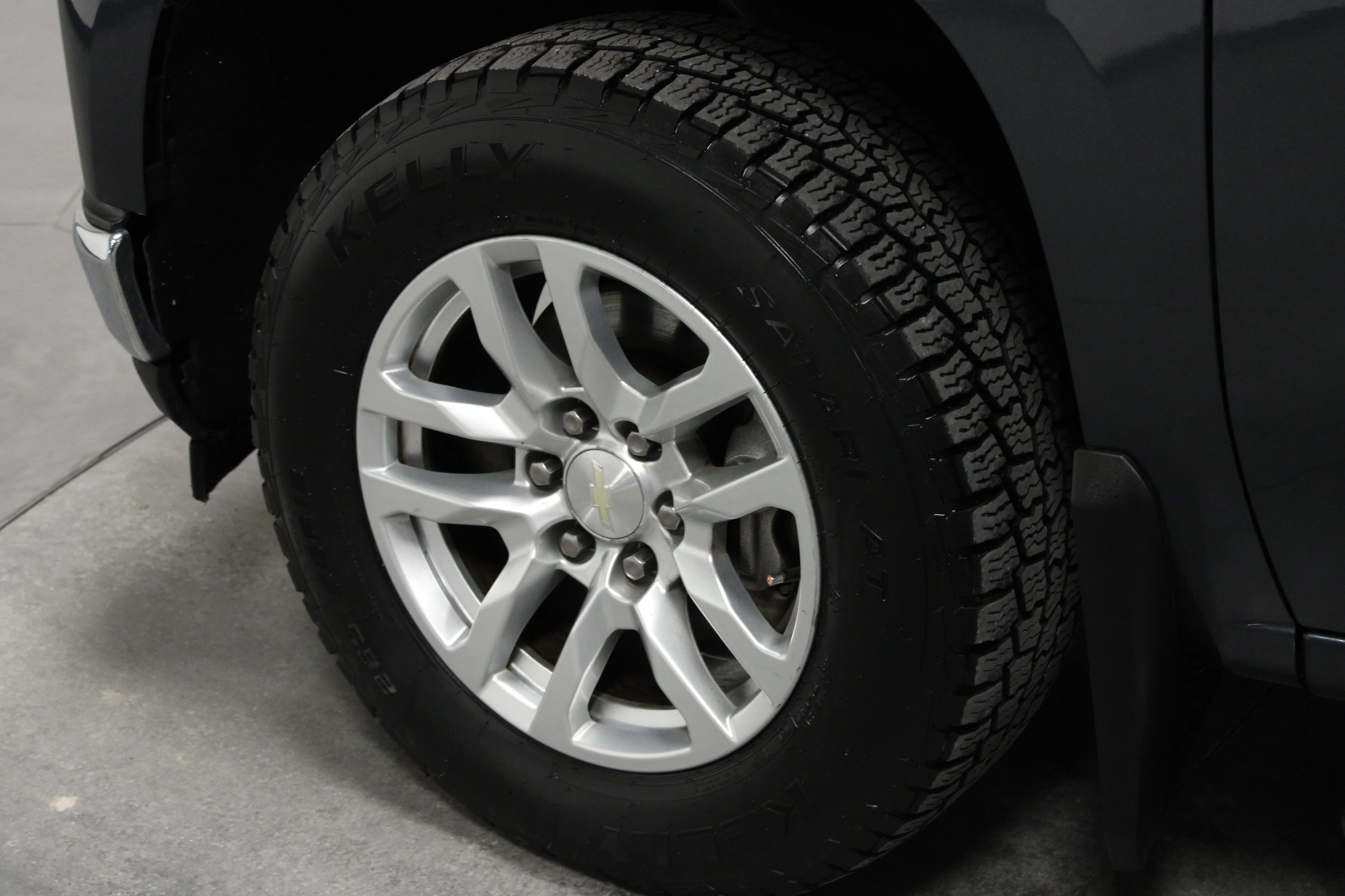 Used 2020 Shadow Gray Metallic Chevrolet LT image 10