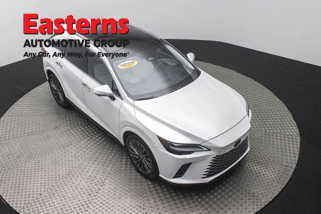 Used 2025 White Lexus 350 Luxury image 3