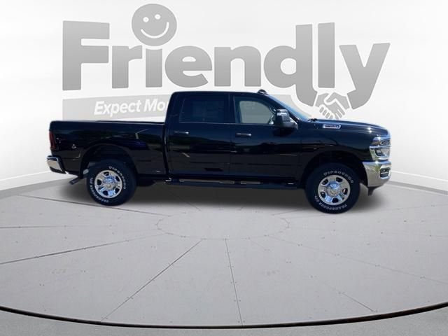 New 2026 Diamond Black Crystal Pearl-Coat Exterior Paint RAM Tradesman image 6