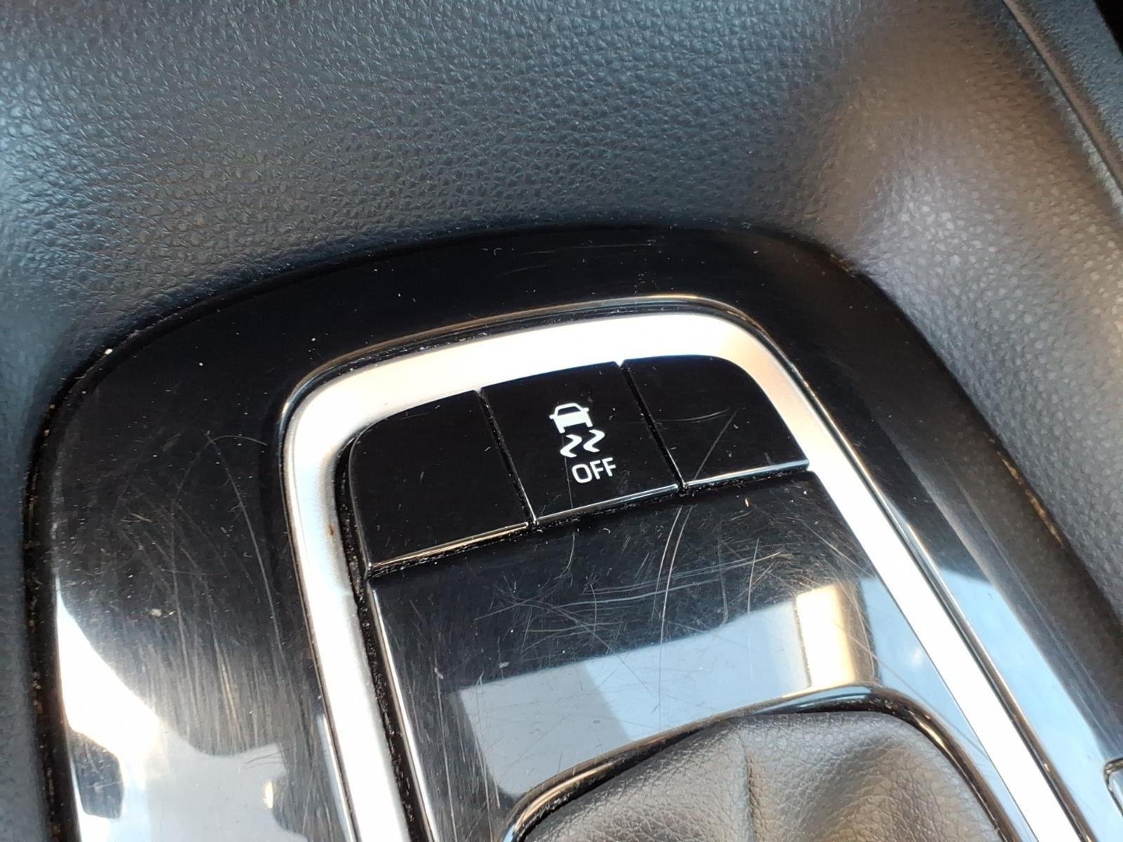 Used 2024  Toyota LE image 5