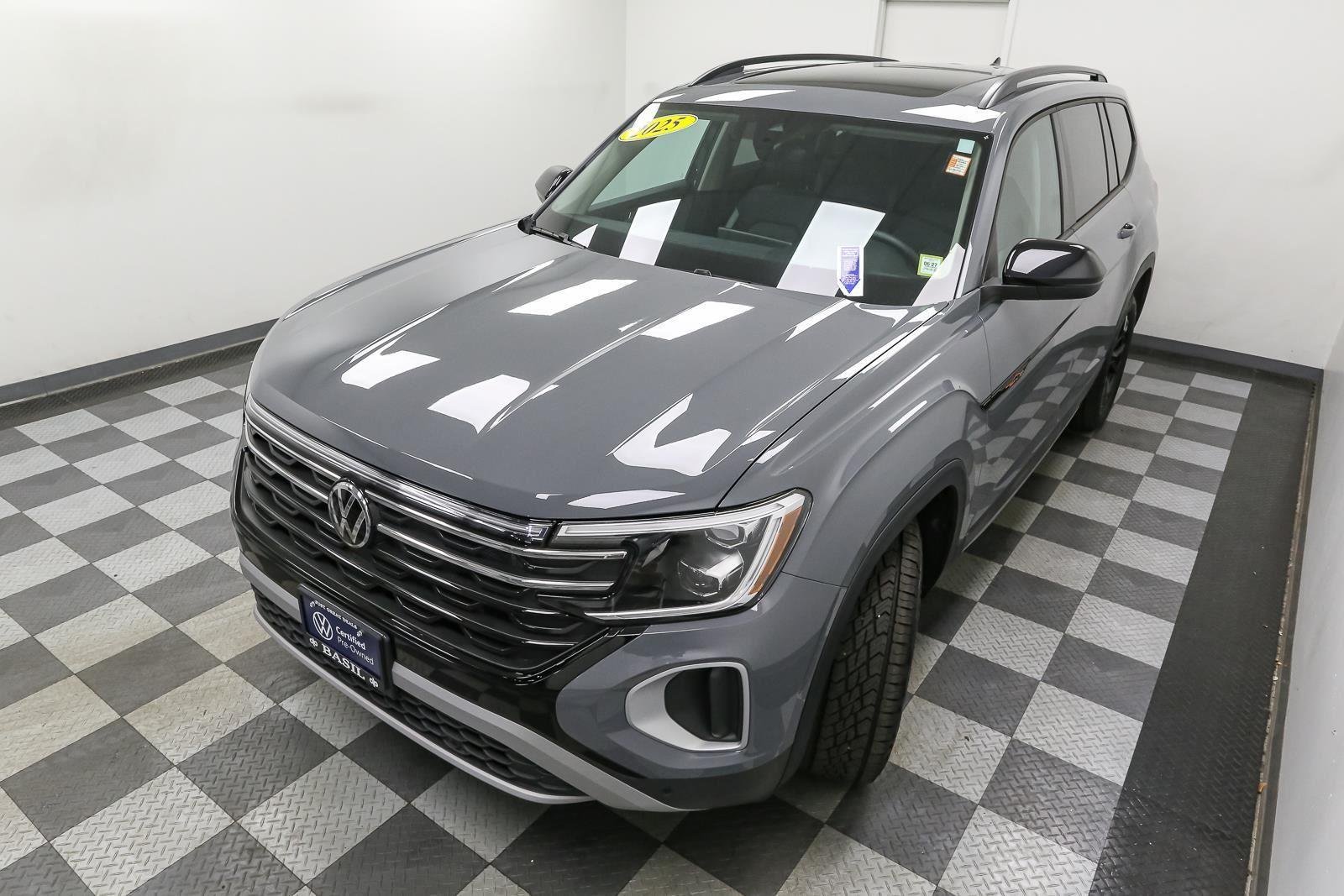 Used 2025 Pure Gray Volkswagen 2.0T Peak Edition image 7