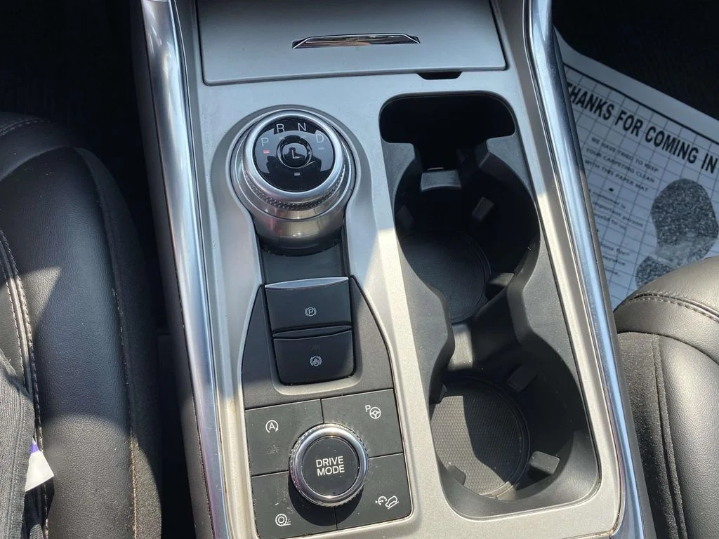 Used 2023 Agate Black Metallic Ford Platinum image 25