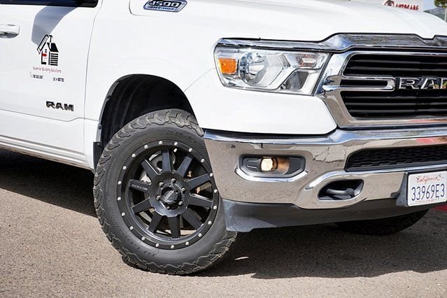 Used 2021 White Ram Big Horn/Lone Star image 3