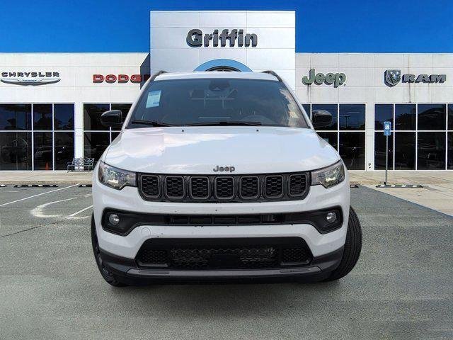 New 2026 Bright White Clear-Coat Exterior Paint Jeep Latitude image 12
