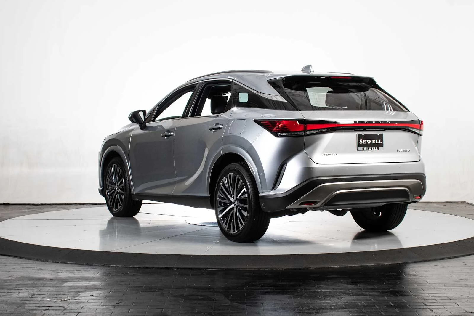 Certified Used 2024 Iridium Lexus Premium Plus image 4