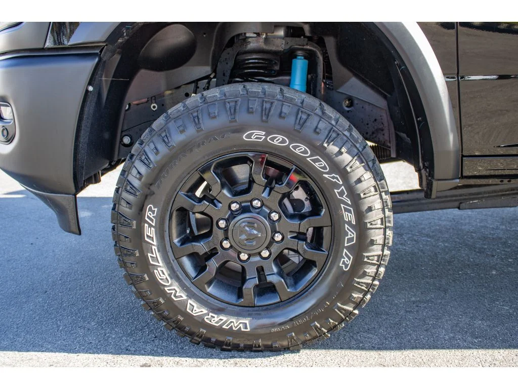 Certified Used 2025 Diamond Black Ram Tradesman image 5
