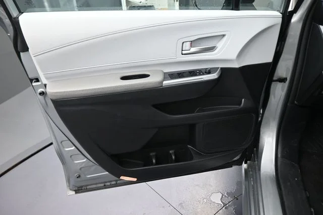Used 2025 Silver Toyota XLE image 19