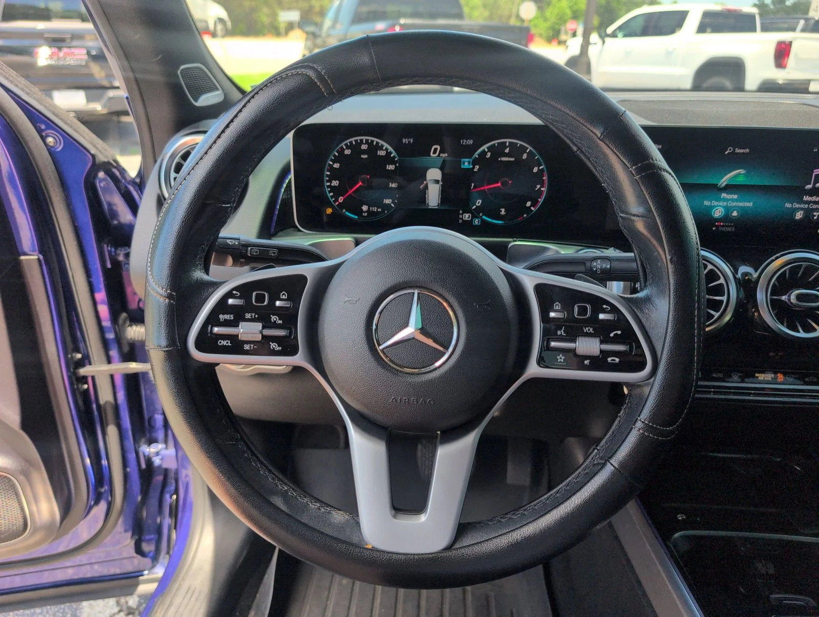 Used 2021 Blue Mercedes-Benz GLB 250 image 25
