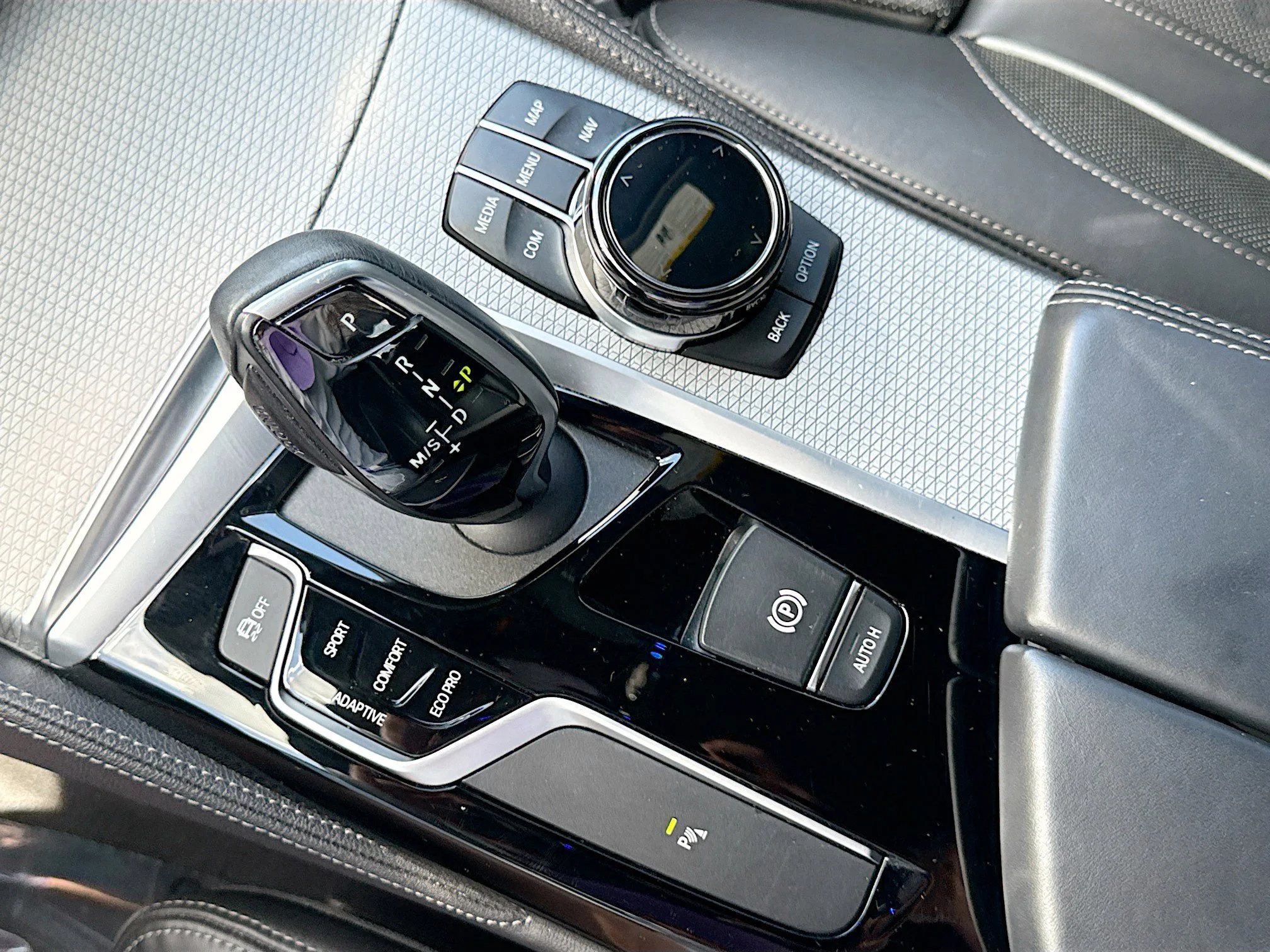 Used 2019 Alpine White BMW M550i xDrive image 29