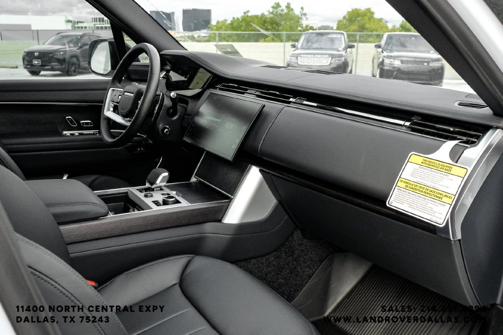 New 2027 Fuji White Land Rover SE image 10
