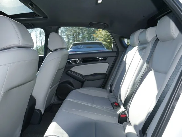 New 2026 Platinum White Pearl Honda FWD Touring Hybrid image 20