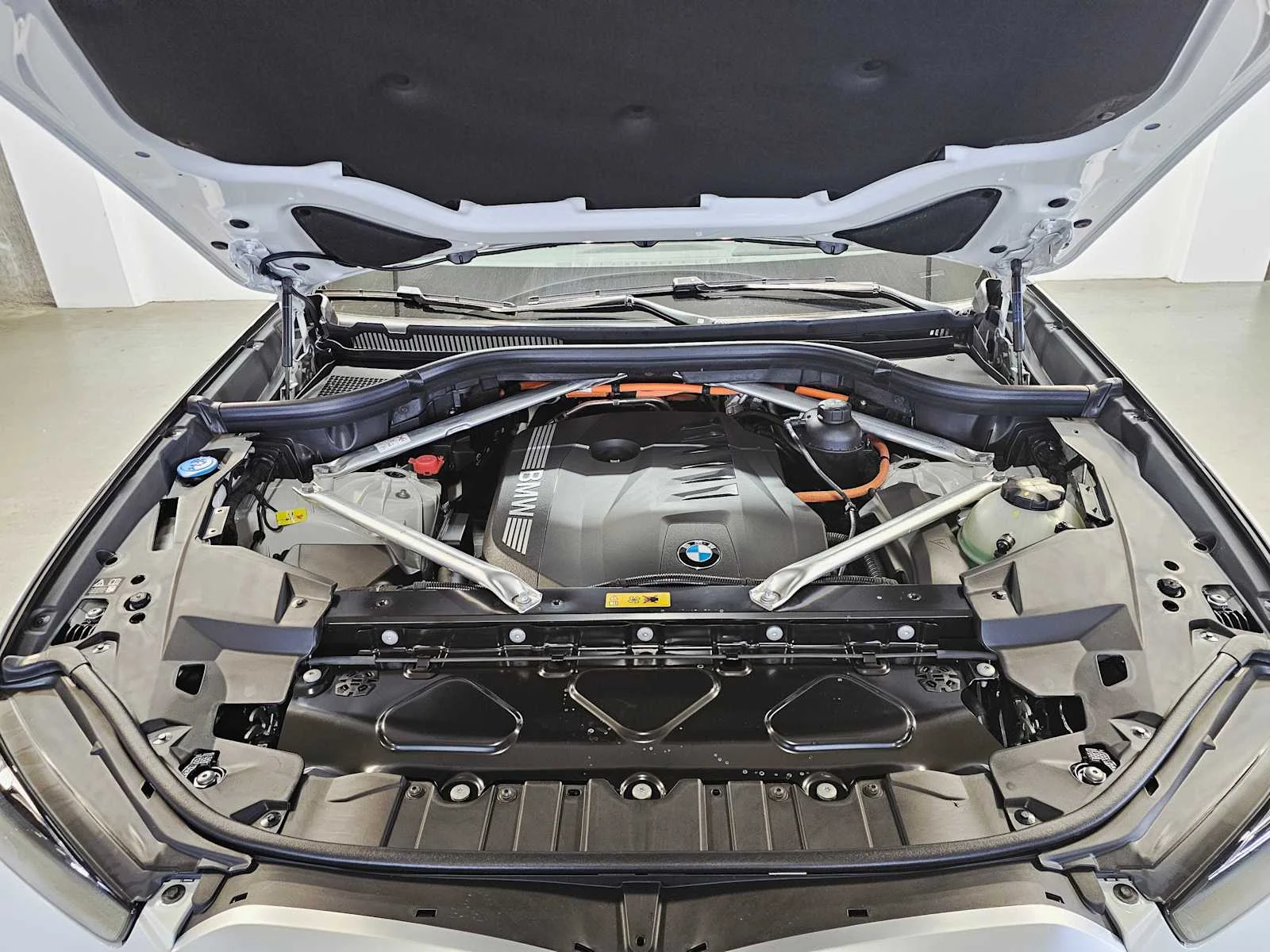 2026 BMW X5 50e - Photo 9