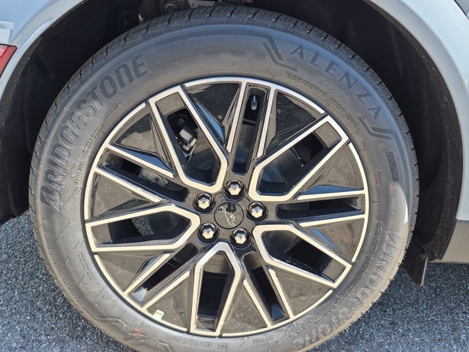 New 2026 Glacier Gray Metallic Tri-coat Ford Premium image 17