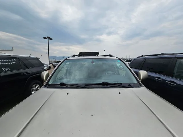 Used 2005 Dorado Gold Pearl Toyota Limited image 4