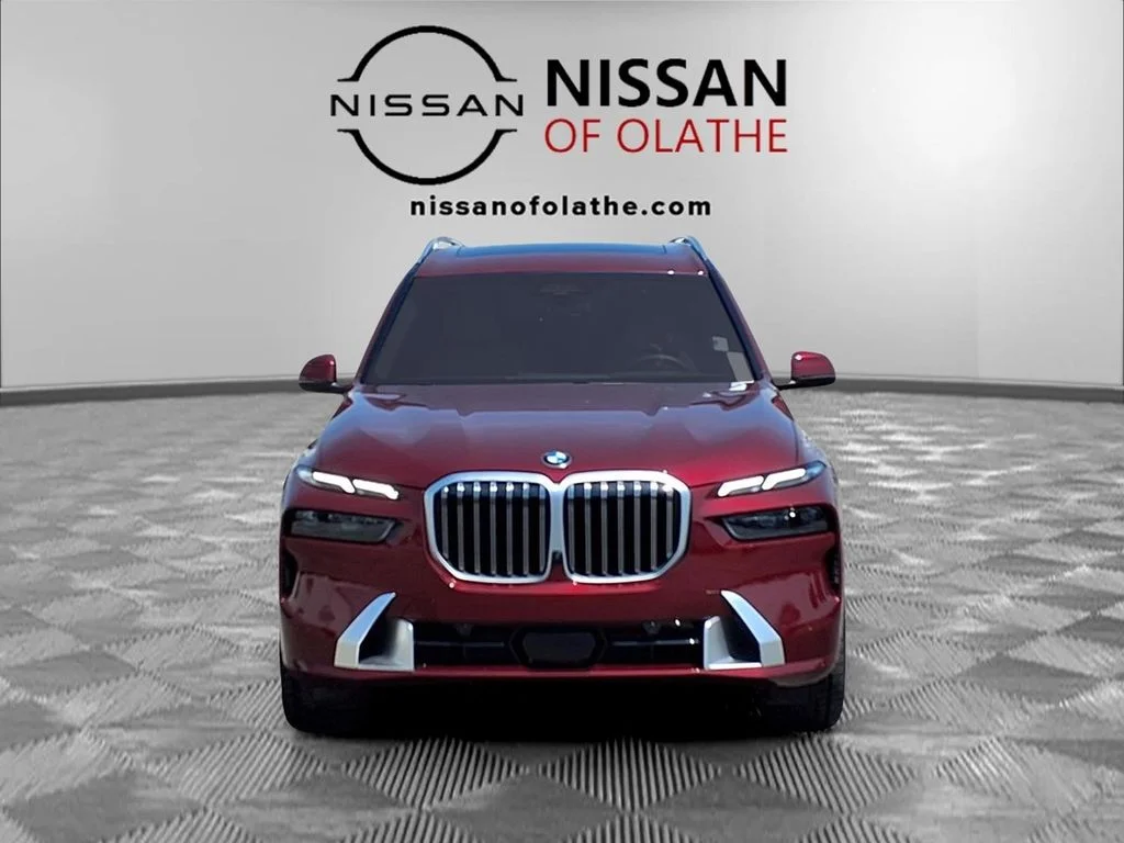 Used 2024 Red BMW xDrive40i image 34