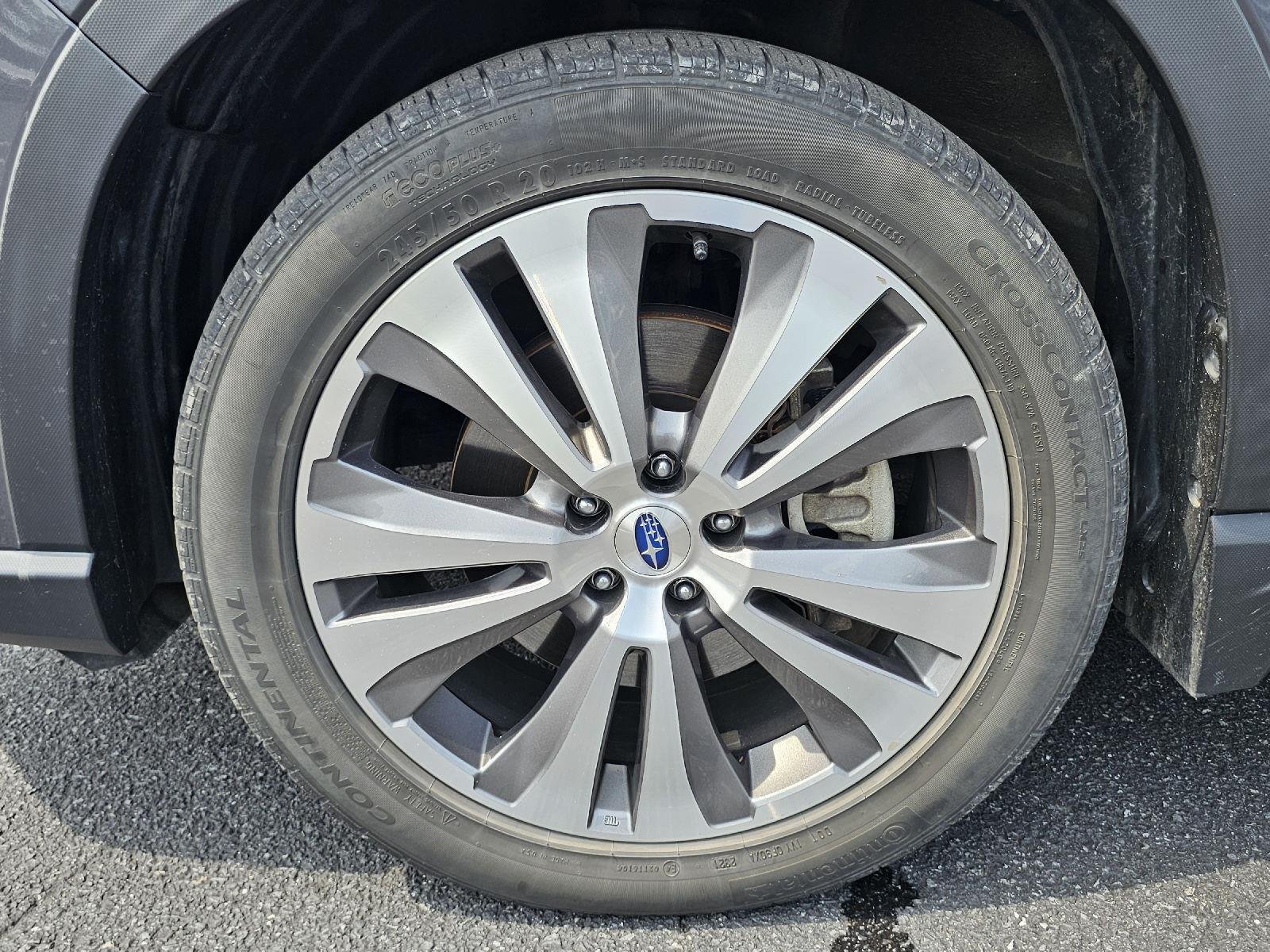 Used 2020 Magnetite Gray Metallic Subaru Limited image 4